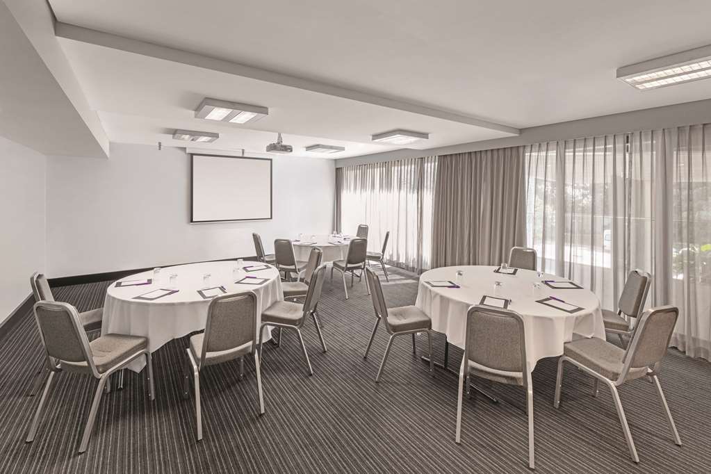 Adina Apartment Hotel Darwin Waterfront Удобства фото